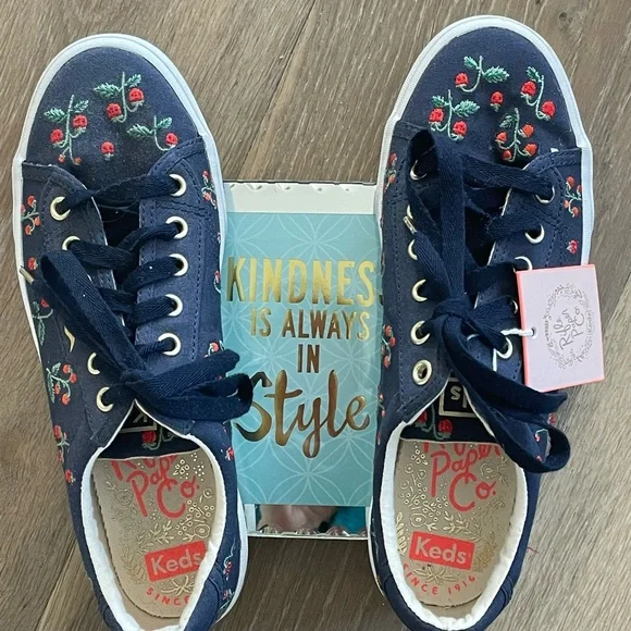 Keds Rifle Company Crew Kick Strawberry Embroidered Sneaker - Picture 3 of 11